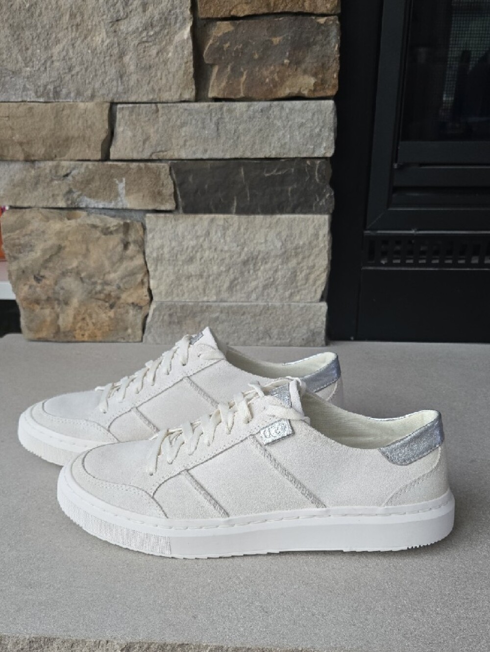 UGG Women's Alameda White Nubuck Leather  Lace Up Sneakers with Metallic Silver